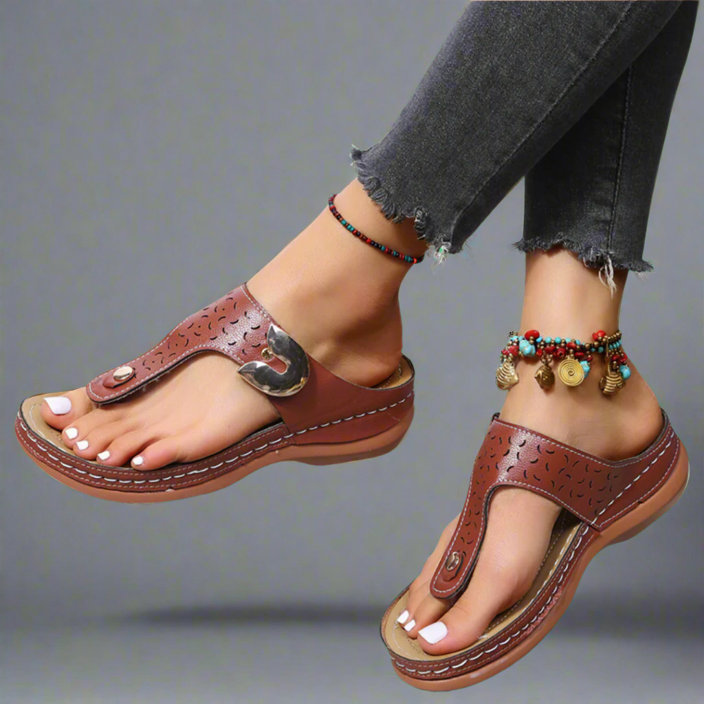 Cameron – Buckled Toe Post Sandals