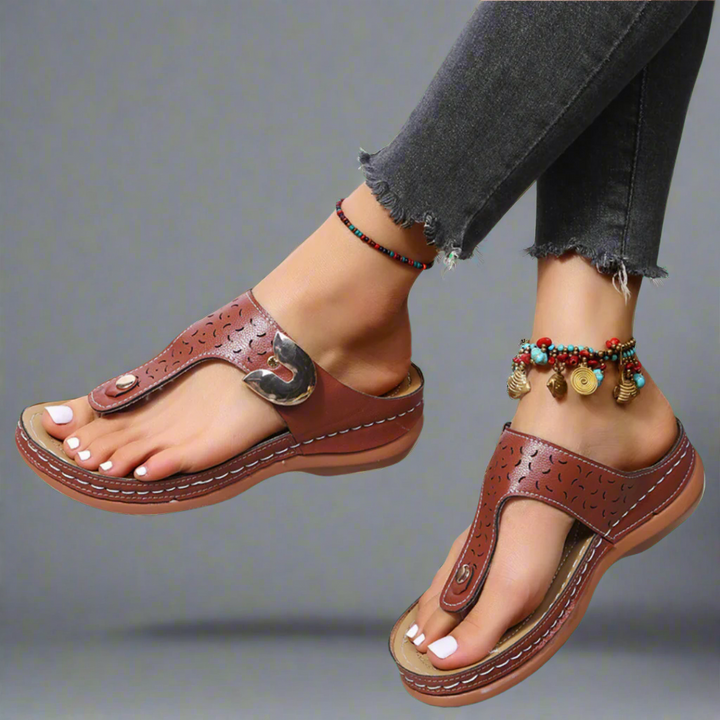 Cameron – Buckled Toe Post Sandals