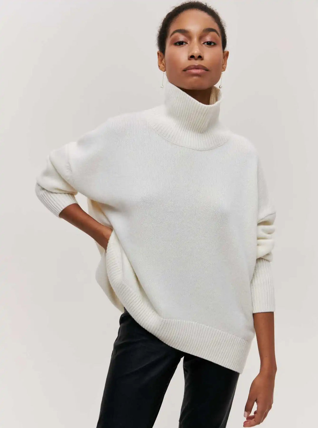 Eden - Elegant Oversized Turtleneck Knit Sweater